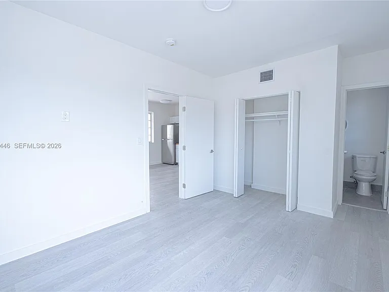 423 NE 71st St #4 — Photo 8