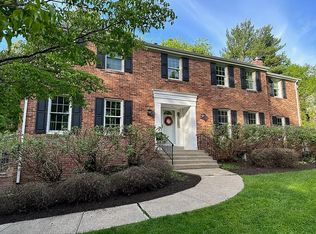 312 Hallsborough Dr, Pittsburgh, PA 15238