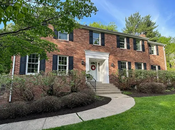 312 Hallsborough Dr, Pittsburgh, PA 15238