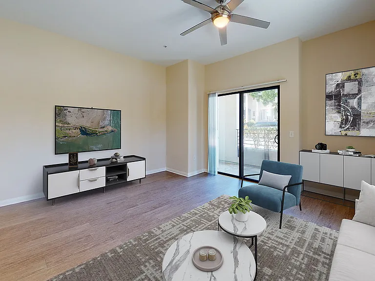 5600 Wilshire — Photo 26