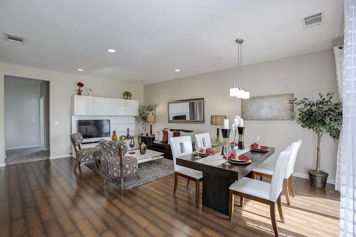 3 bed, 1431 sqft, $4,150 — Photo 4
