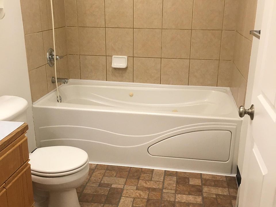 Main bathroom