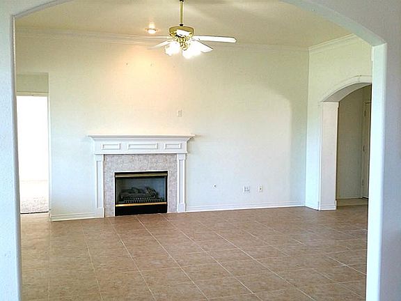 5th image of 4113 Oak Point Dr