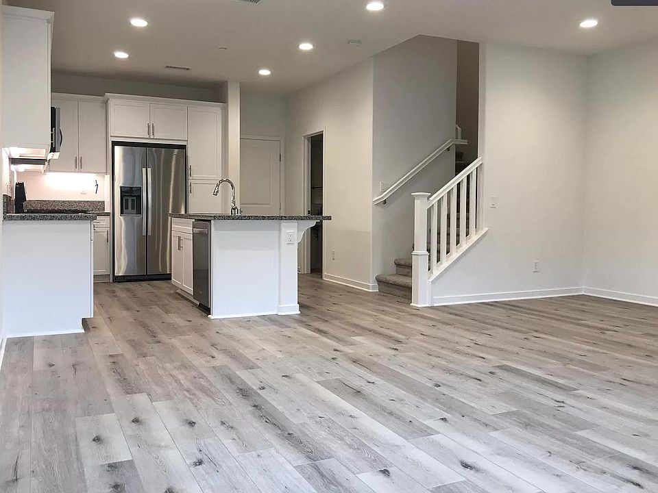 1st image of 28703 Jardineras Dr