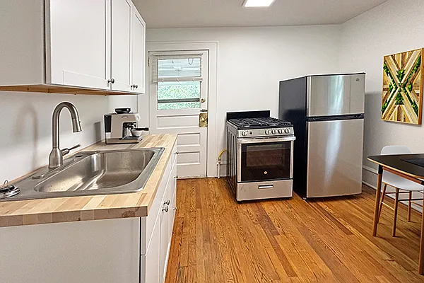 8 Baird St #3 — Photo 2