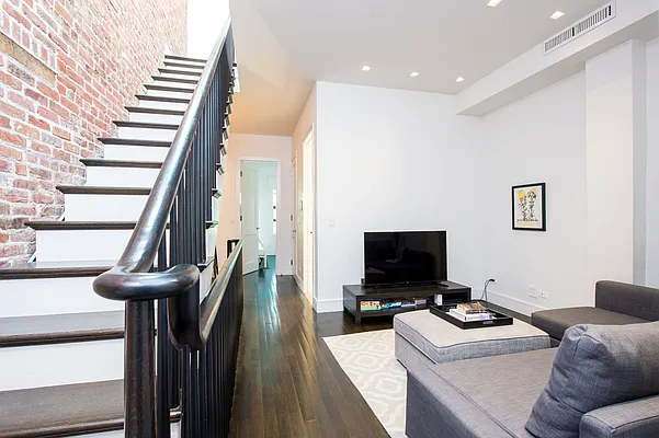 Rented by Douglas Elliman | media 10