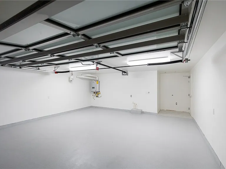2210 Newport Blvd #302 — Photo 22