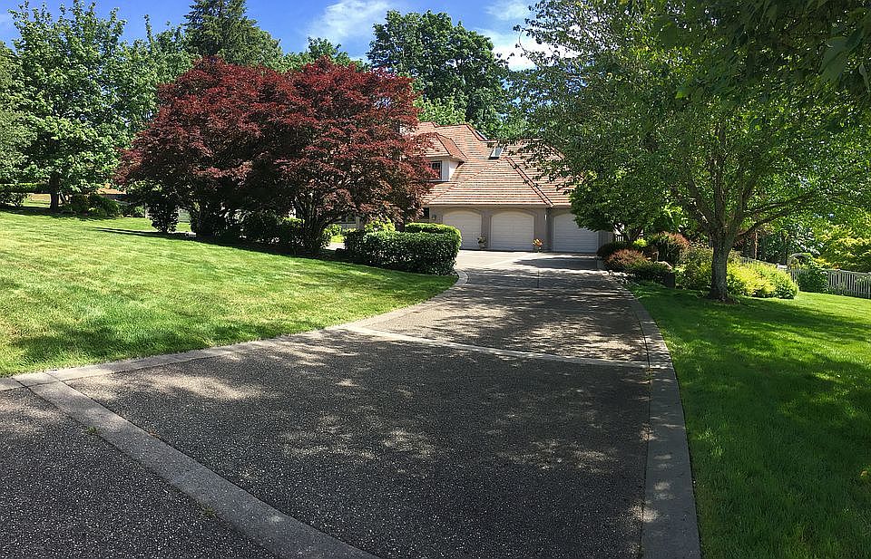 1st image of 25911 NE 34th St