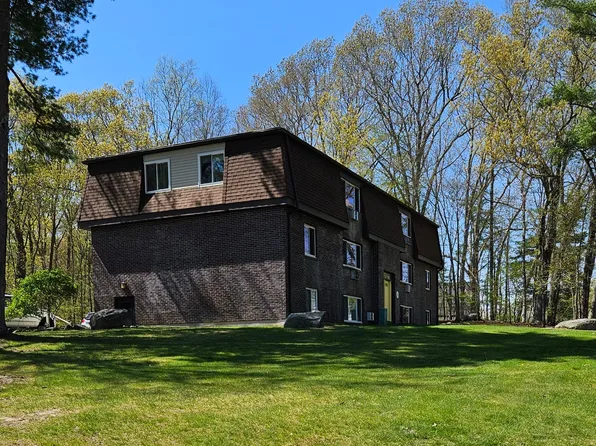 65 S Worcester St APT E, Norton, MA 02766