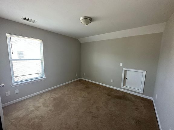 5th image of 626 McKean Dr