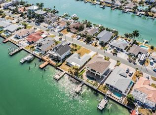 11305 5th St E, Treasure Island, FL 33706