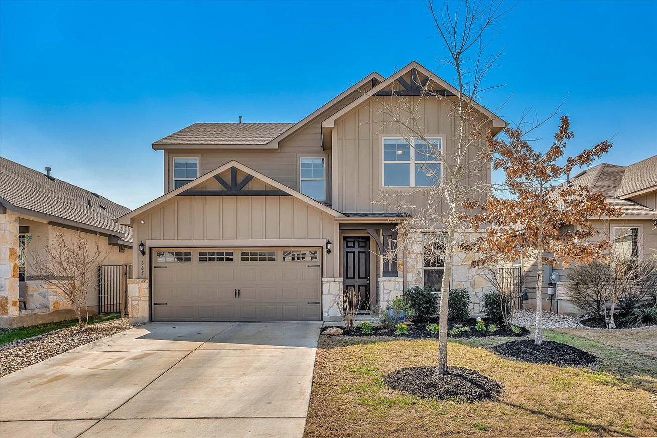 3 bed, 2.5 bath, 2130 sqft, $2,295 — Photo 1