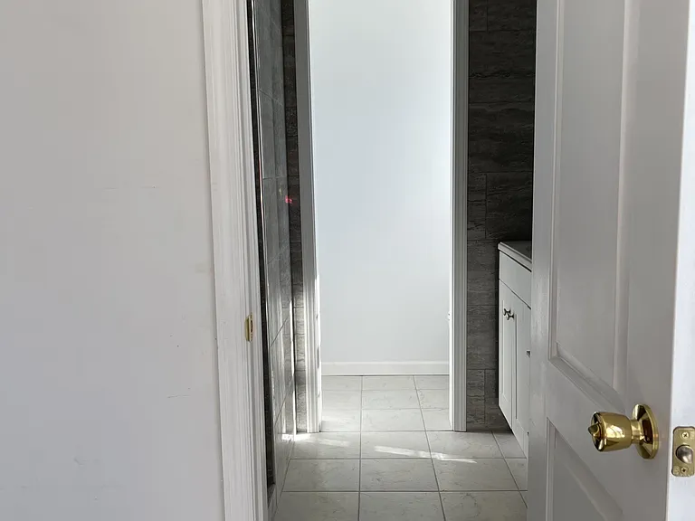 380 E Pike Rd — Photo 12