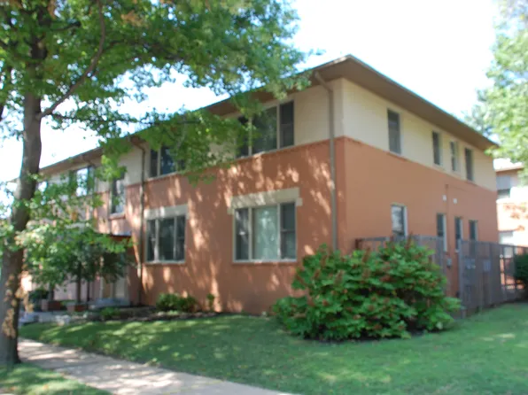 712 S Brentwood Blvd APT 2E, Saint Louis, MO 63105
