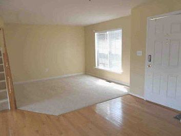 3rd image of 9521 Laurel Oak Dr