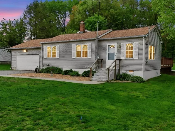 53 Prospect St, South Hadley, MA 01075