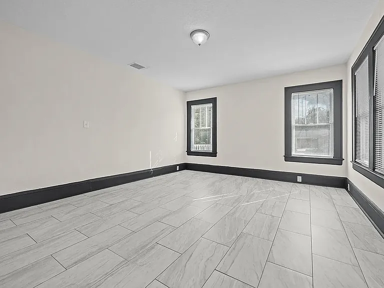2923 Rosselle St — Photo 16