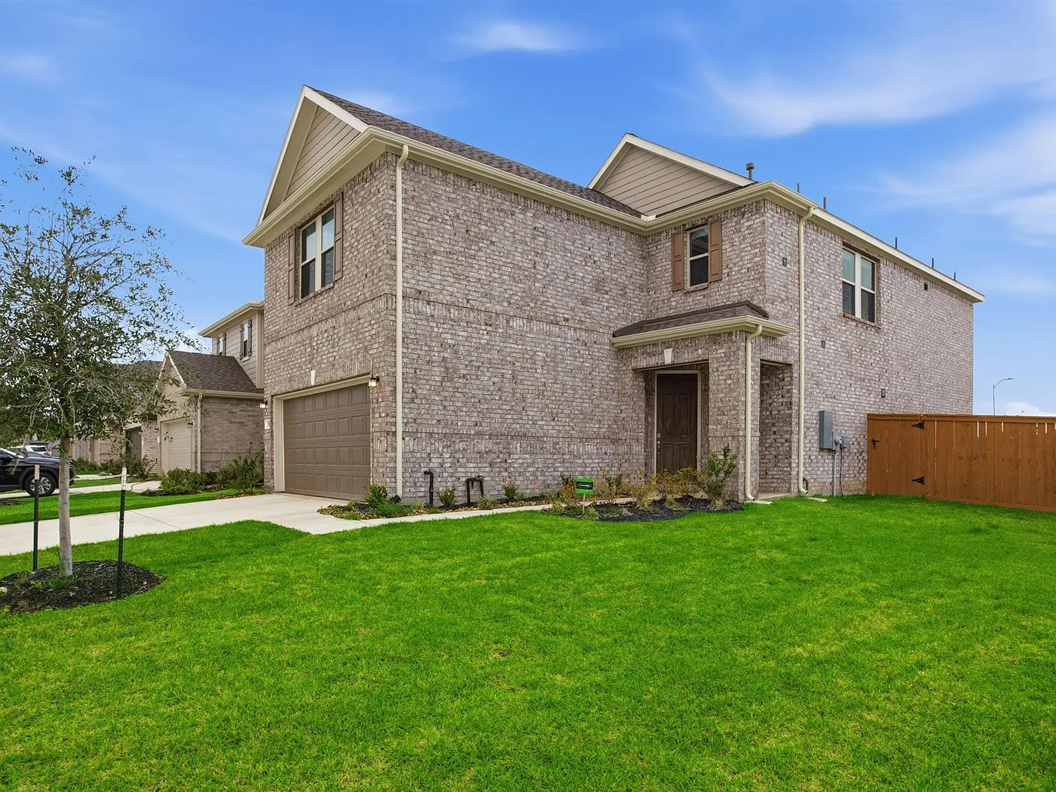 3 bed, 2.5 bath, $2,500 — Photo 3