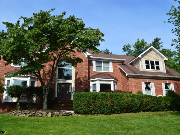 40 Newland Ct, Bridgewater Twp., NJ 08807