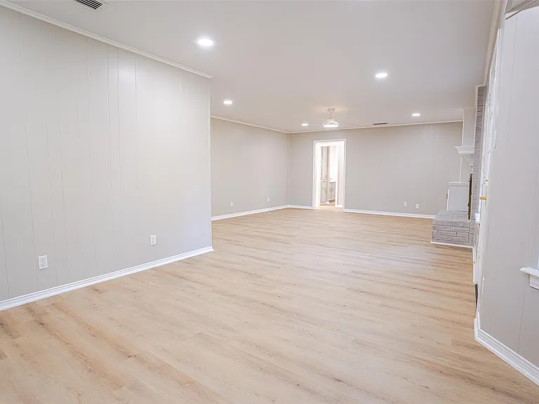 1601 Westwind Dr — Photo 13