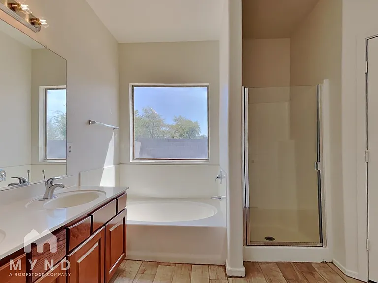 9303 W Raymond St — Photo 13