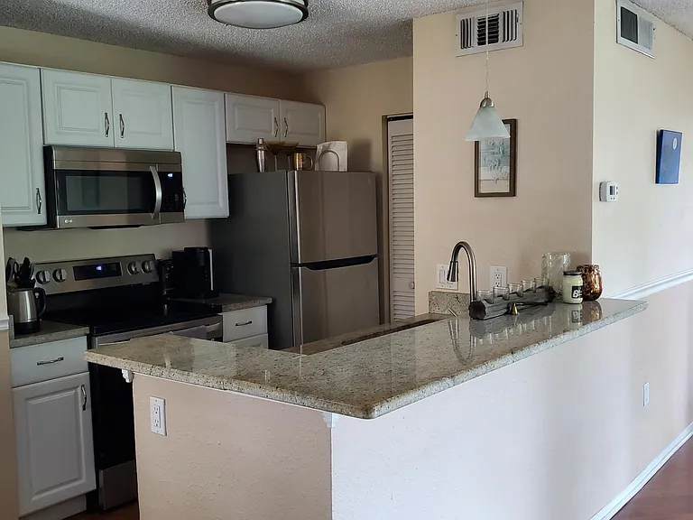 Kitchen - stainless appliances