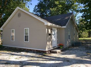 128 3rd St, Sikeston, MO 63801