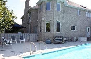 5th image of 360 Carey Ct
