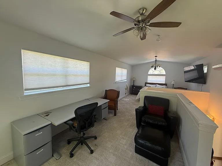 1523 Grape St — Photo 7