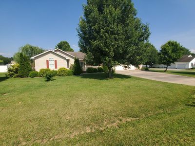 1110 Oakcrest Ln, Dexter, MO, 63841