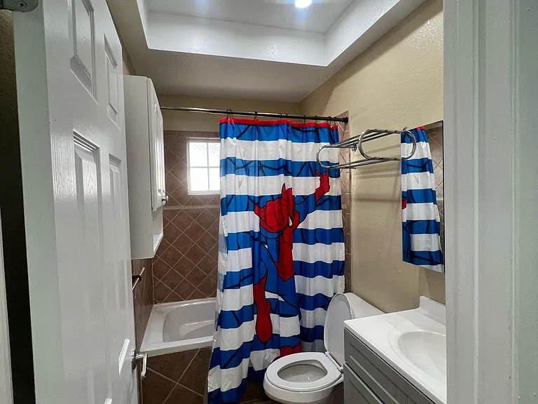 34833 Warwick Ct — Photo 18