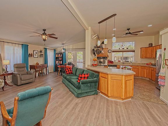 5th image of 3304 Shasta Way #135
