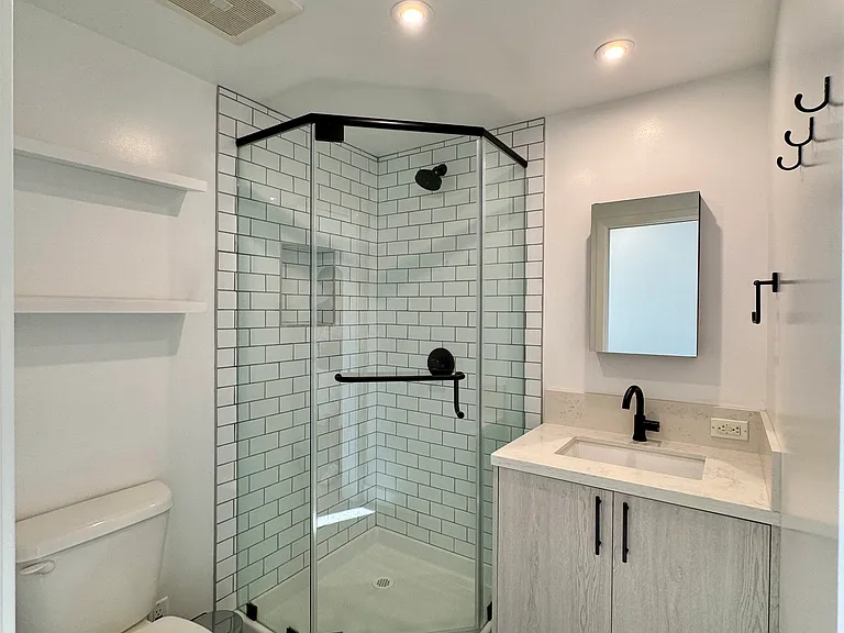 5055 Lincoln Ave — Photo 7