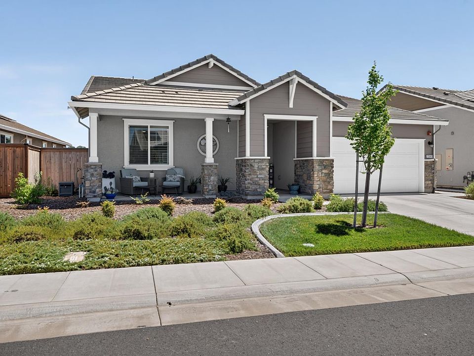 1st image of 1543 Red Lake Way