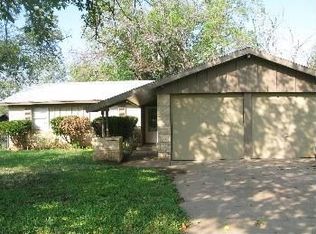 1510 Douglas Dr, Iowa Park, TX 76367