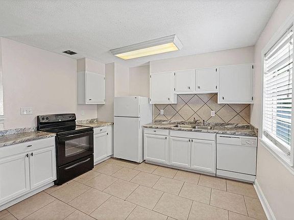4th image of 14422 W David Dr