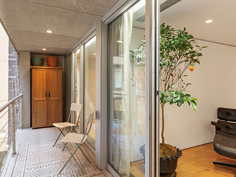 104 Charlton St #4W — Photo 10