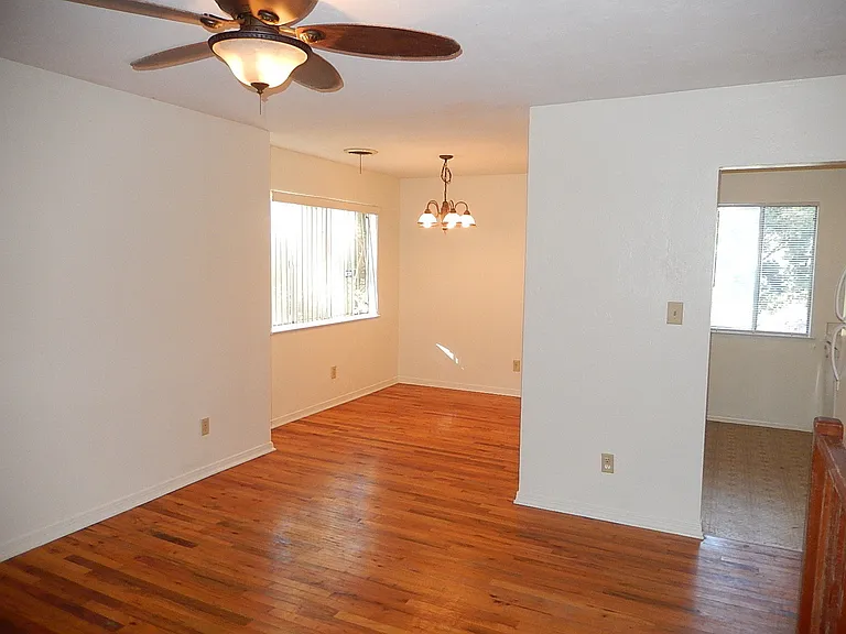 1802 Salmon Dr — Photo 9