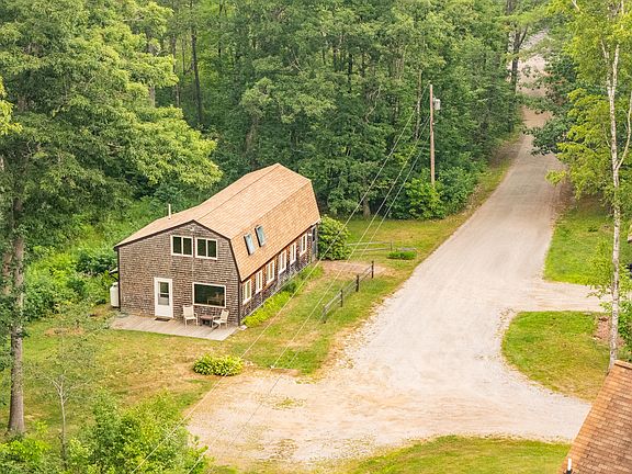 2nd image of 330 Gibbs Road