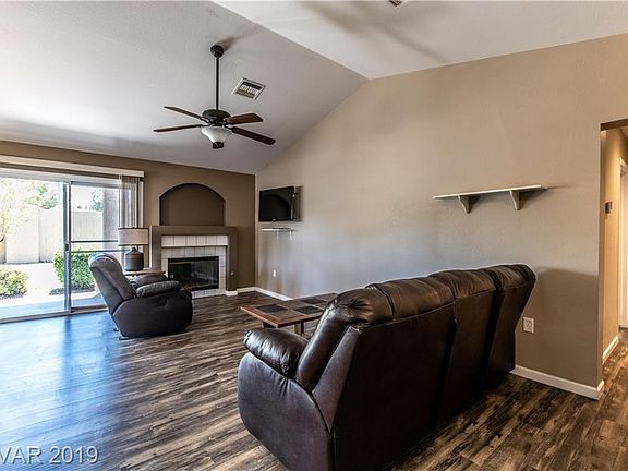 5th image of 8525 Willowrich Dr