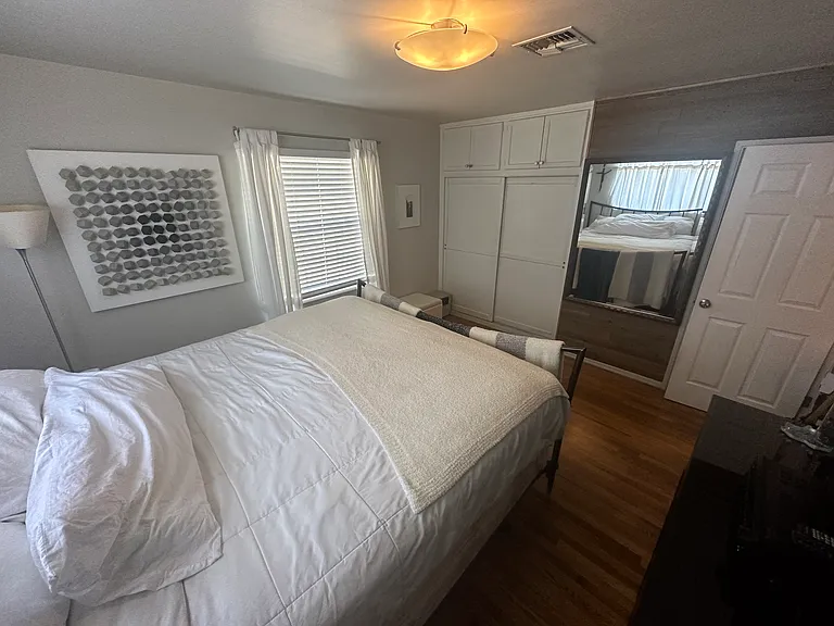 8956 Swinton Ave — Photo 29