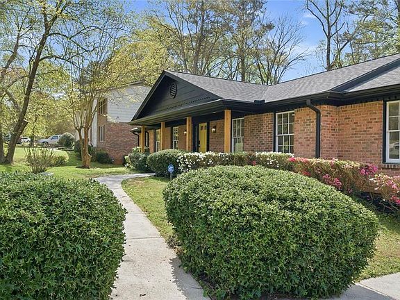 3rd image of 3629 Greentree Farms Dr