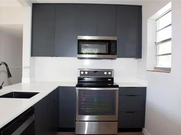 11330 SW 47th Ter, Miami, FL 33165