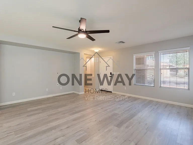 1057 S Deerfield Ln — Photo 8