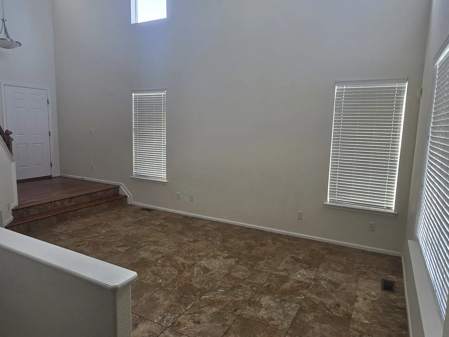 3 bed, 2.5 bath, 1775 sqft, $2,990 — Photo 4