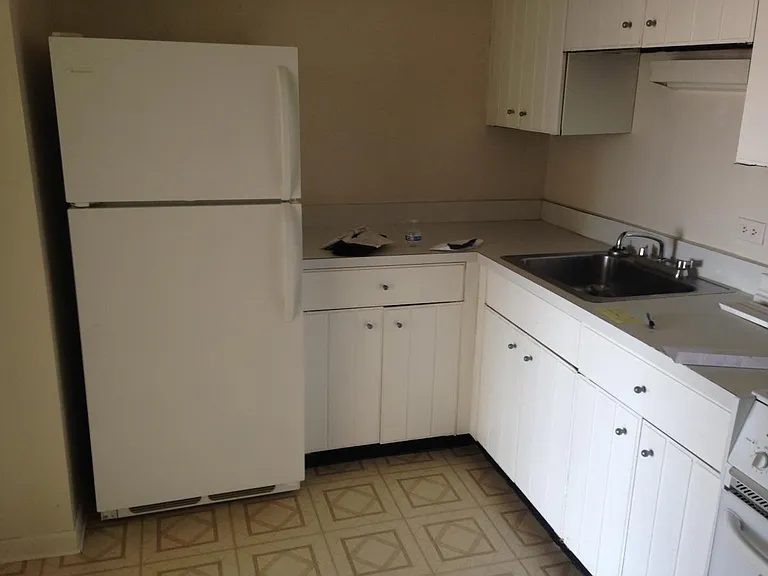 3930 N Pine Grove Ave #24 — Photo 9