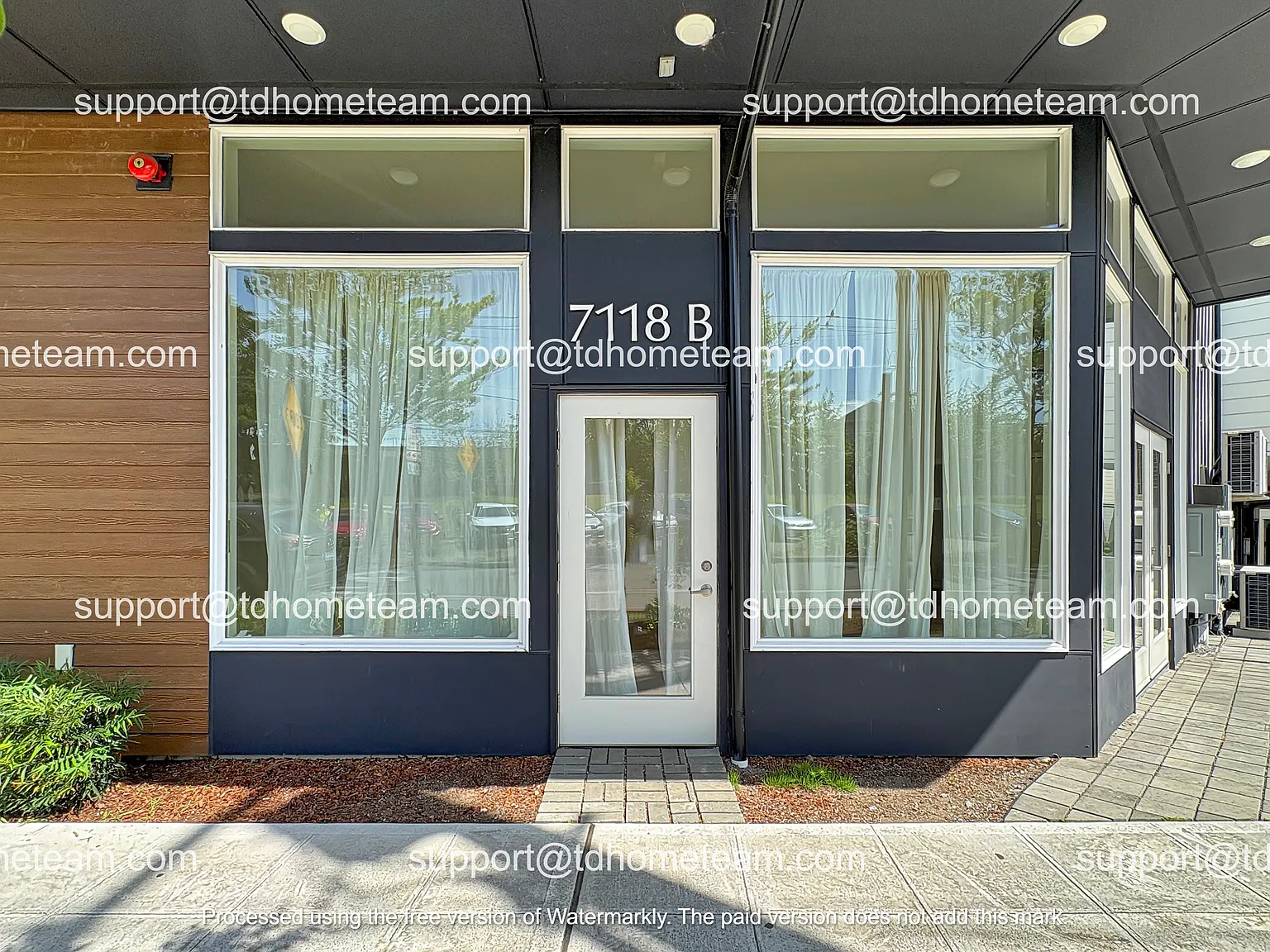 3 bed, 1.5 bath, 1398 sqft, $2,700 — Photo 2