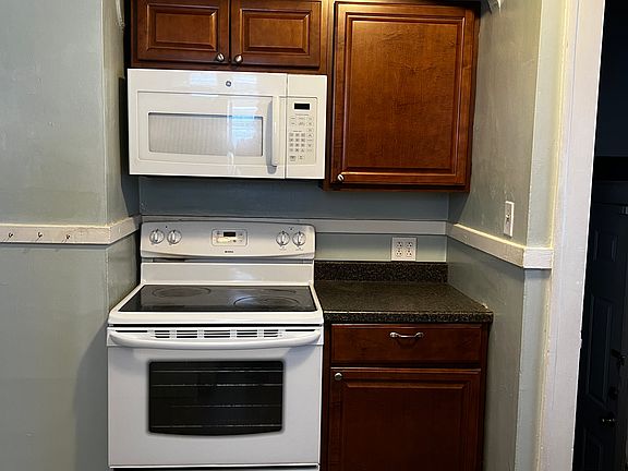 4th image of 2151 Olive Ave