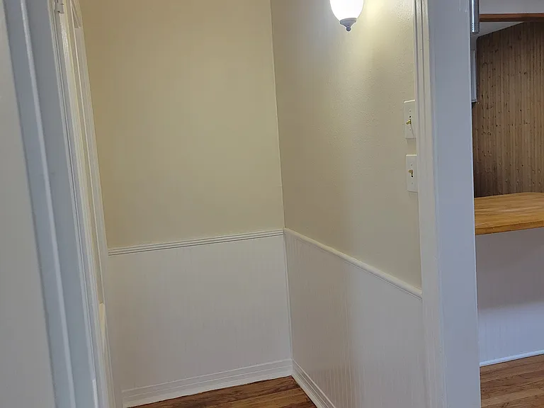 1307 Patricia Dr — Photo 9