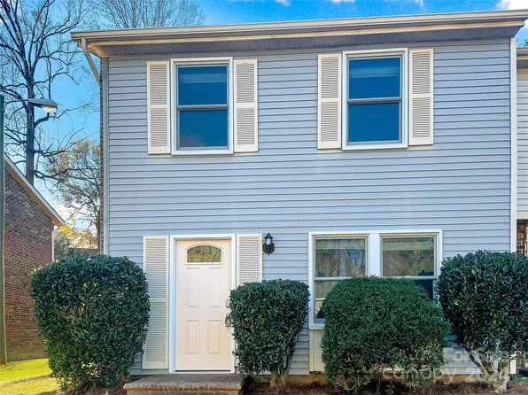 1526 Waybridge Ln, Charlotte, NC 28210